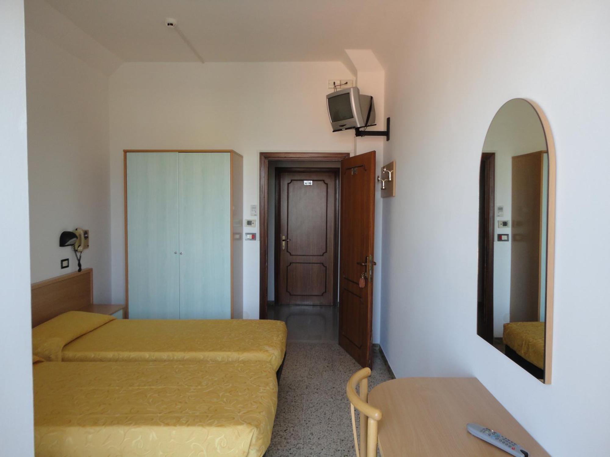 Hotel Euromar Римини Екстериор снимка