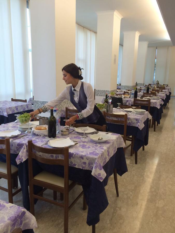 Hotel Euromar Римини Екстериор снимка